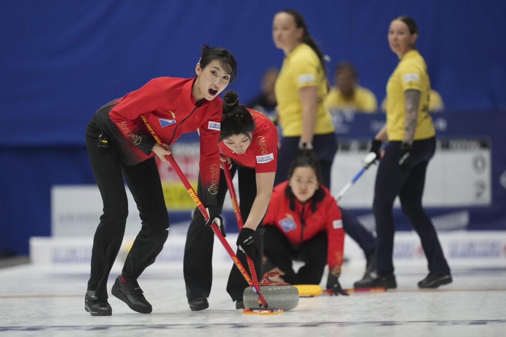 一己之力抹平分差！奎因第三节6中6狂轰21分5助攻