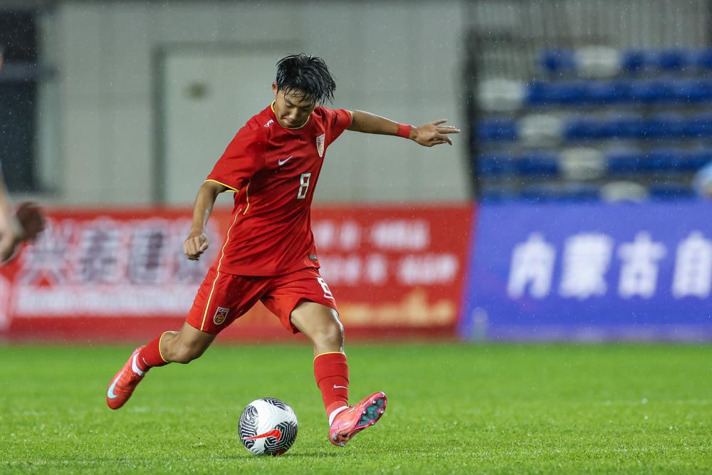 范戴克：与远藤航聊了世界杯分组，日本优秀球员众多极具实力