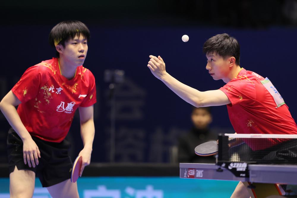 跟队：邓弗里斯很可能缺席米兰德比，奥古斯托做好顶替准备